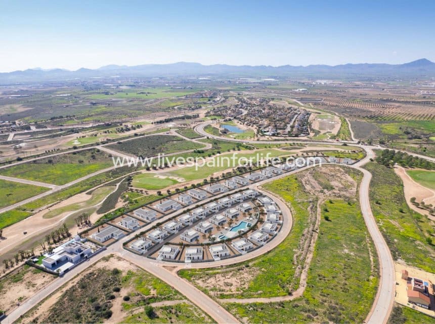 3 sypialnia Willa na sprzedaż w Hacienda del Alamo z basenem - 662 948 € (Ref: 10007509)