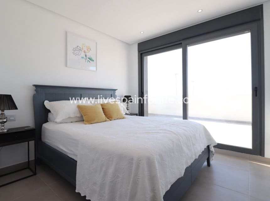 3 sovrum Villa till salu i Benimar med pool garage - 695 000 € (Ref: 10007511)