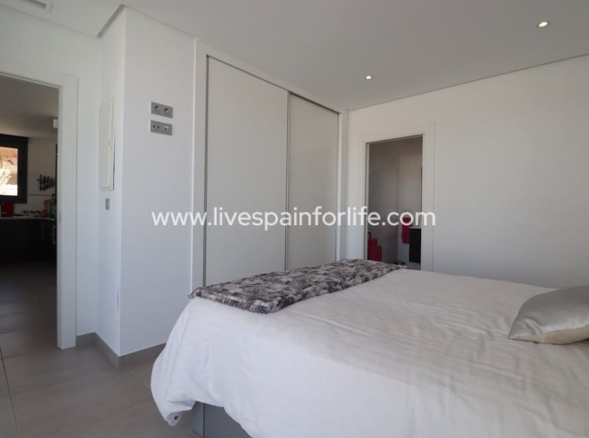 3 sovrum Villa till salu i Benimar med pool garage - 695 000 € (Ref: 10007511)