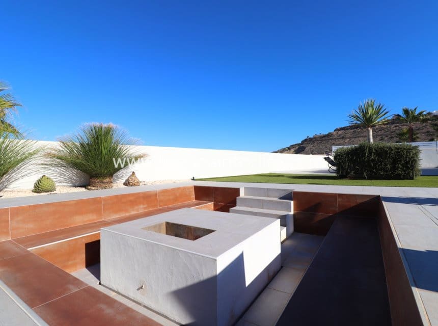 3 sovrum Villa till salu i Benimar med pool garage - 695 000 € (Ref: 10007511)