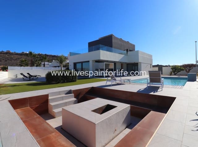 3 sovrum Villa till salu i Benimar, Benijófar med pool garage - 695 000 € (Ref: 10007511)