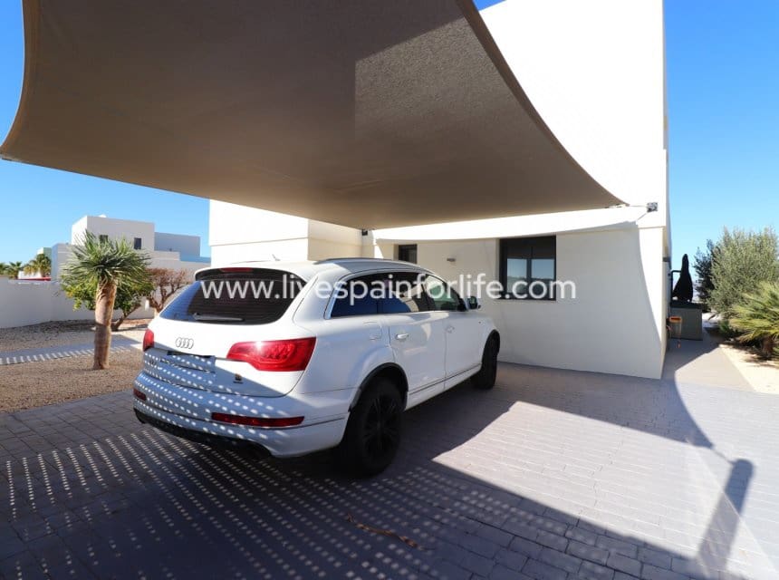 3 sovrum Villa till salu i Benimar med pool garage - 695 000 € (Ref: 10007511)