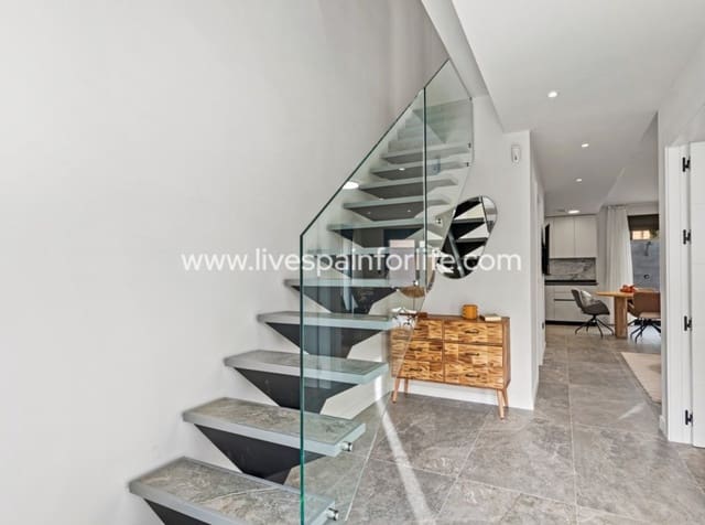 4 bedroom Semi-detached Villa for sale in Torre de la Horadada, Pilar de la Horadada with pool garage - € 649,000 (Ref: 10007512)