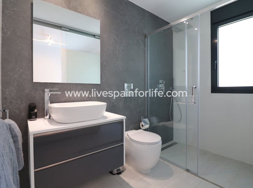 3 bedroom Villa for sale in Algorfa with pool garage - € 619,950 (Ref: 10007513)
