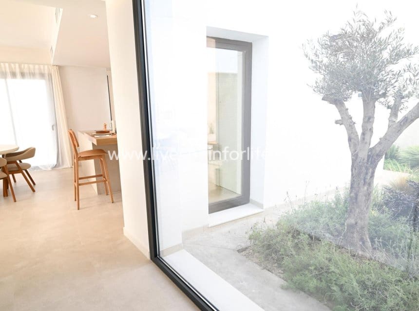 3 soverom Villa til salgs i Banos y Mendigo med svømmebasseng - € 389 900 (Ref: 10007514)
