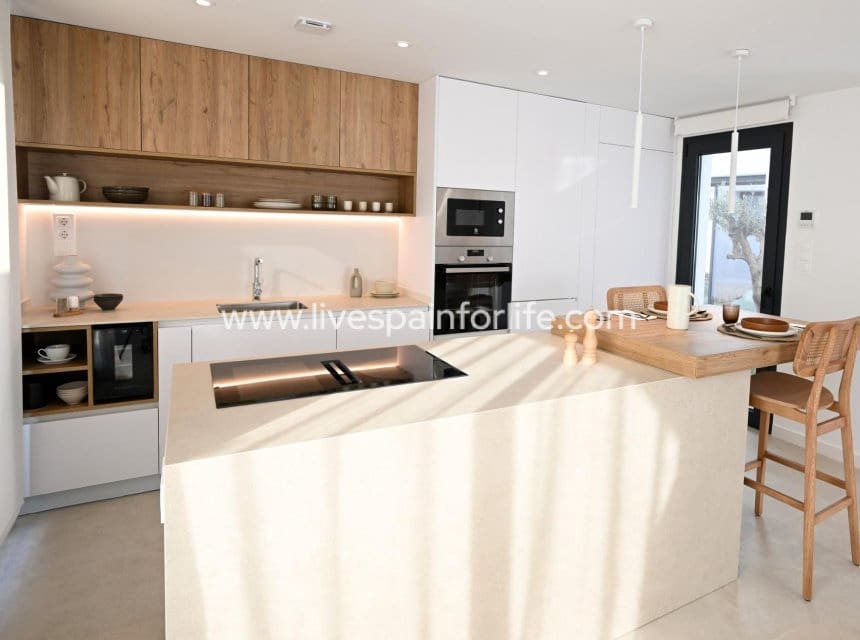 3 soverom Villa til salgs i Banos y Mendigo med svømmebasseng - € 389 900 (Ref: 10007514)