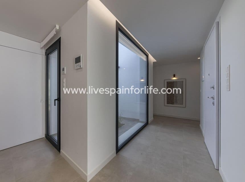 3 soverom Villa til salgs i Banos y Mendigo med svømmebasseng - € 389 900 (Ref: 10007514)