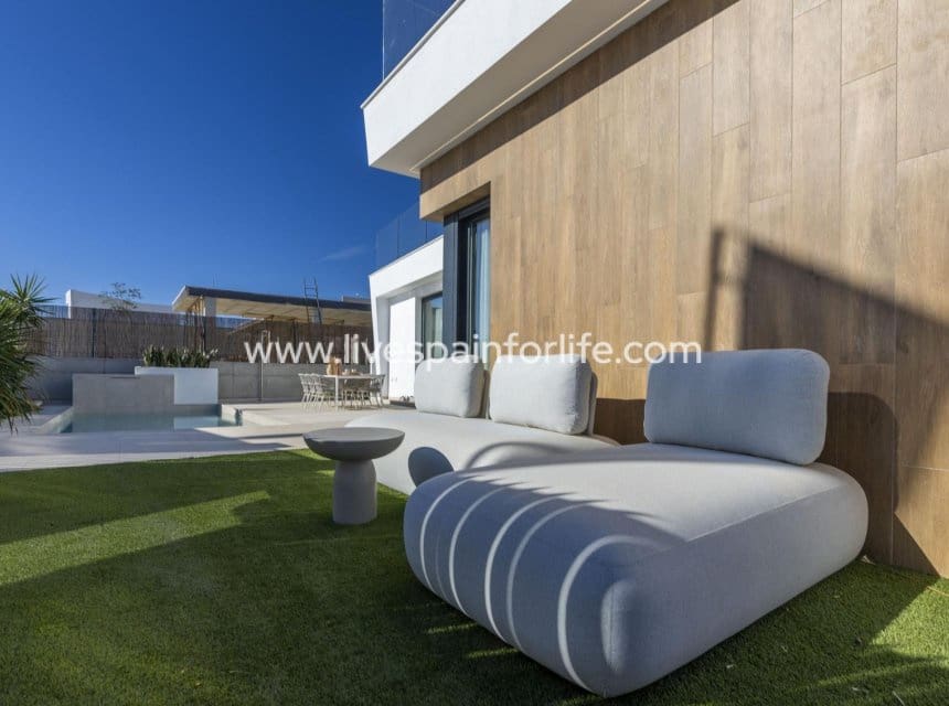 3 soverom Villa til salgs i Banos y Mendigo med svømmebasseng - € 389 900 (Ref: 10007514)
