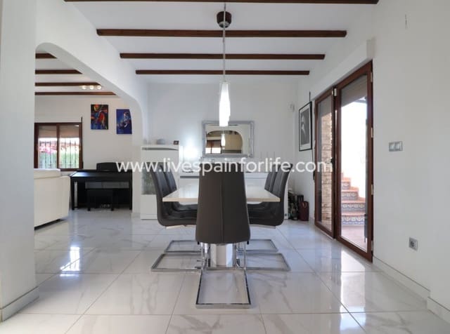 3 soverom Villa til salgs i Formentera del Segura med svømmebasseng garasje - € 425 000 (Ref: 10007515)