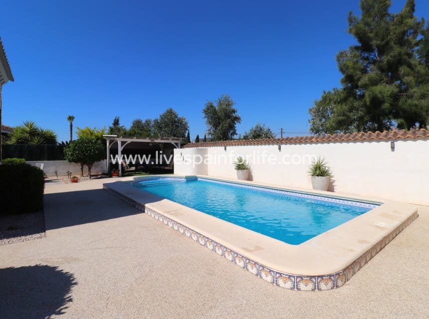 3 bedroom Villa for sale in Formentera del Segura with pool garage - € 425,000 (Ref: 10007515)