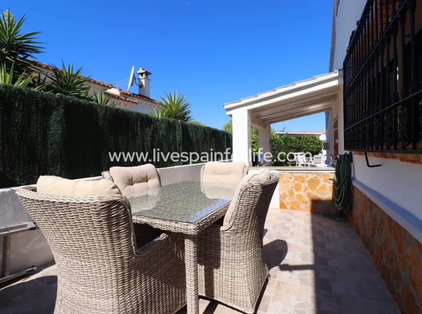 3 bedroom Villa for sale in Formentera del Segura with pool garage - € 425,000 (Ref: 10007515)