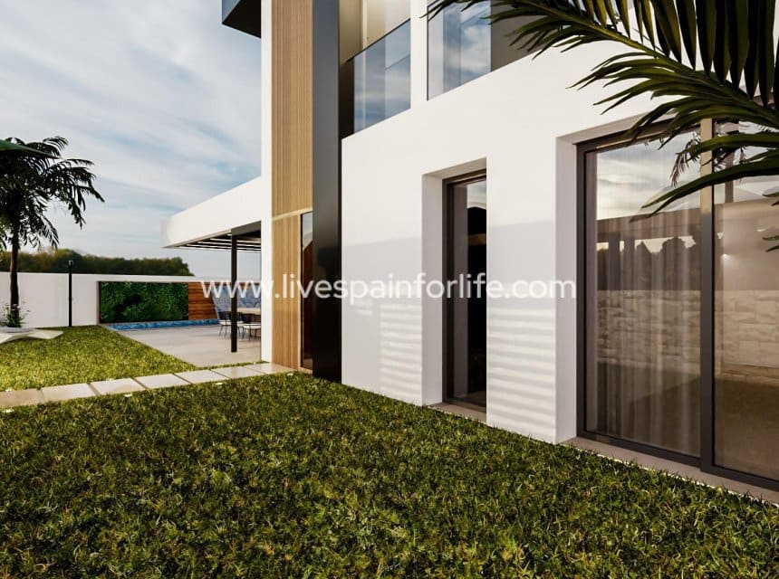 4 sypialnia Willa na sprzedaż w La Zenia z basenem garażem - 1 600 000 € (Ref: 10007517)