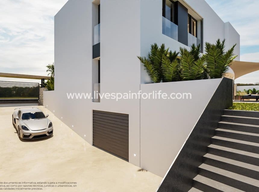 4 sypialnia Willa na sprzedaż w La Zenia z basenem garażem - 1 600 000 € (Ref: 10007517)