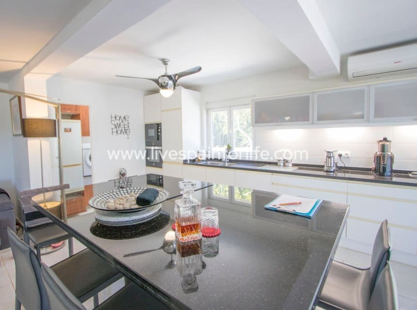 4 bedroom Finca/Country House for sale in Catral with pool garage - € 549,000 (Ref: 10007868)