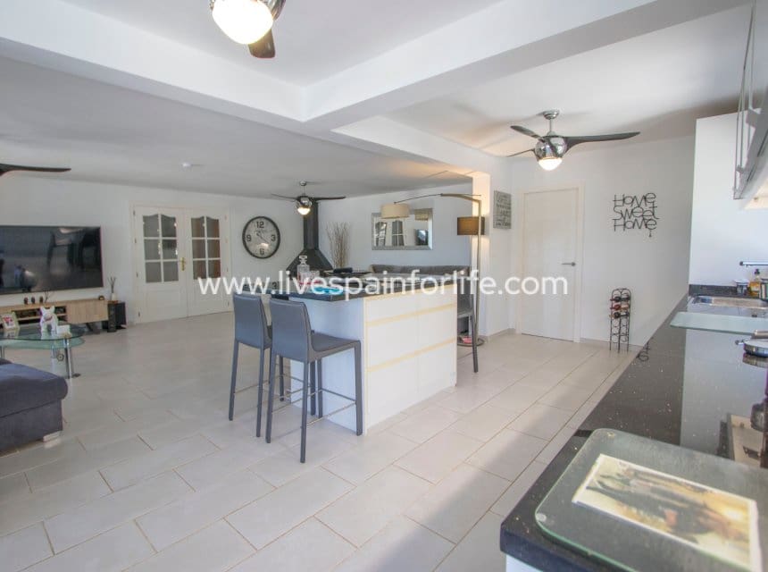 4 bedroom Finca/Country House for sale in Catral with pool garage - € 549,000 (Ref: 10007868)