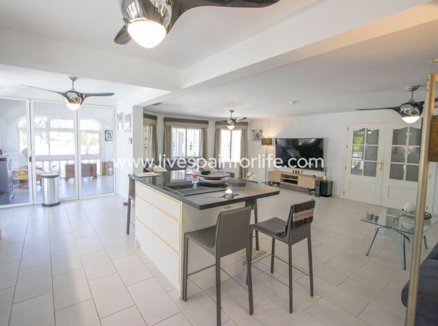 4 bedroom Finca/Country House for sale in Catral with pool garage - € 549,000 (Ref: 10007868)