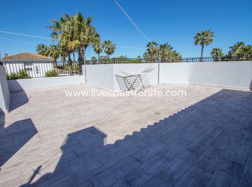4 bedroom Finca/Country House for sale in Catral with pool garage - € 549,000 (Ref: 10007868)