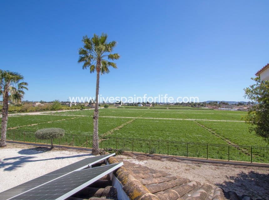 4 bedroom Finca/Country House for sale in Catral with pool garage - € 549,000 (Ref: 10007868)