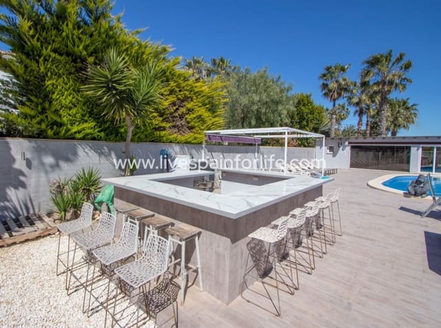 4 bedroom Finca/Country House for sale in Catral with pool garage - € 549,000 (Ref: 10007868)