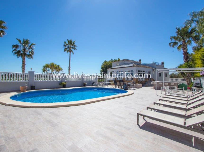 4 sovrum Finca/Hus på landet till salu i Catral med pool garage - 549 000 € (Ref: 10035952)