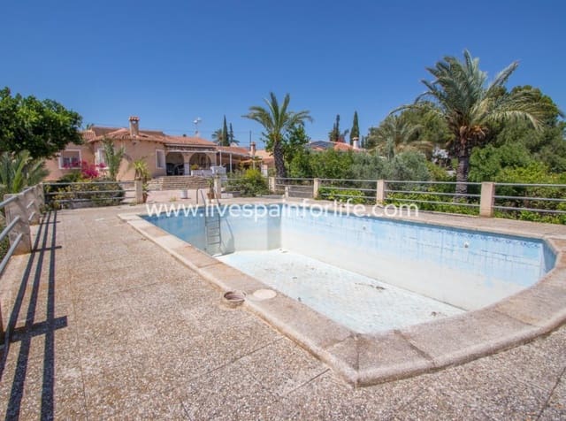 3 soveværelse Finca/Landehus til salg i Albatera med swimmingpool garage - € 349.000 (Ref: 10035953)