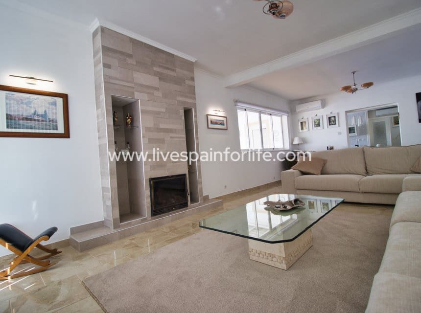 5 chambre Finca/Maison de Campagne à vendre à Albatera avec piscine - 560 000 € (Ref: 10035954)