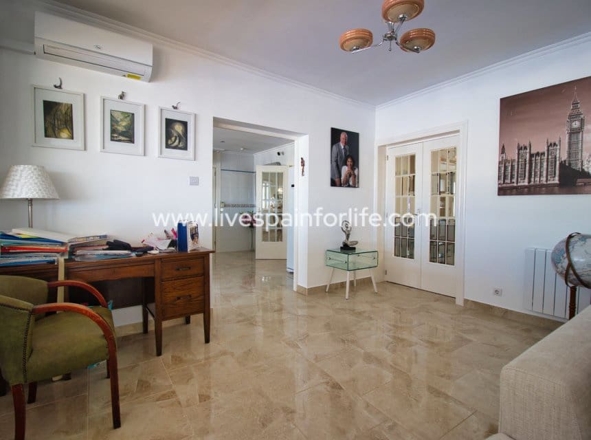 5 chambre Finca/Maison de Campagne à vendre à Albatera avec piscine - 560 000 € (Ref: 10035954)