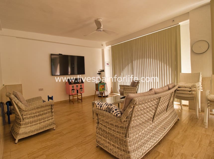 5 chambre Finca/Maison de Campagne à vendre à Albatera avec piscine - 560 000 € (Ref: 10035954)