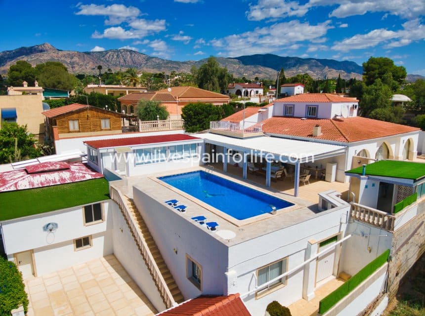 5 chambre Finca/Maison de Campagne à vendre à Albatera avec piscine - 560 000 € (Ref: 10035954)