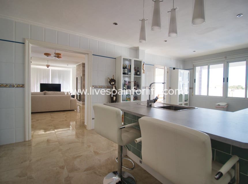 5 chambre Finca/Maison de Campagne à vendre à Albatera avec piscine - 560 000 € (Ref: 10035954)