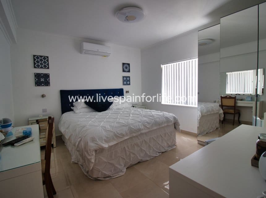 5 chambre Finca/Maison de Campagne à vendre à Albatera avec piscine - 560 000 € (Ref: 10035954)