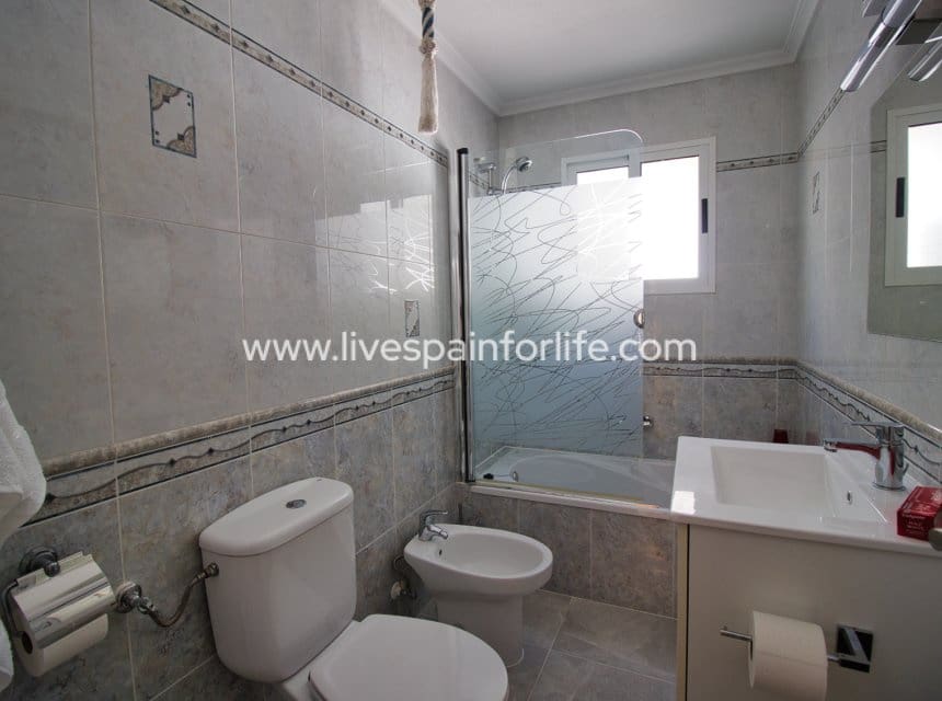 5 chambre Finca/Maison de Campagne à vendre à Albatera avec piscine - 560 000 € (Ref: 10035954)