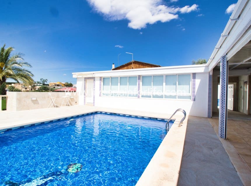 5 chambre Finca/Maison de Campagne à vendre à Albatera avec piscine - 560 000 € (Ref: 10035954)