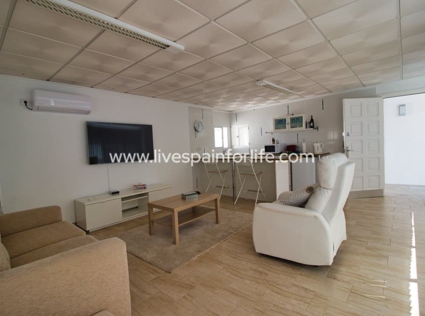 5 chambre Finca/Maison de Campagne à vendre à Albatera avec piscine - 560 000 € (Ref: 10035954)