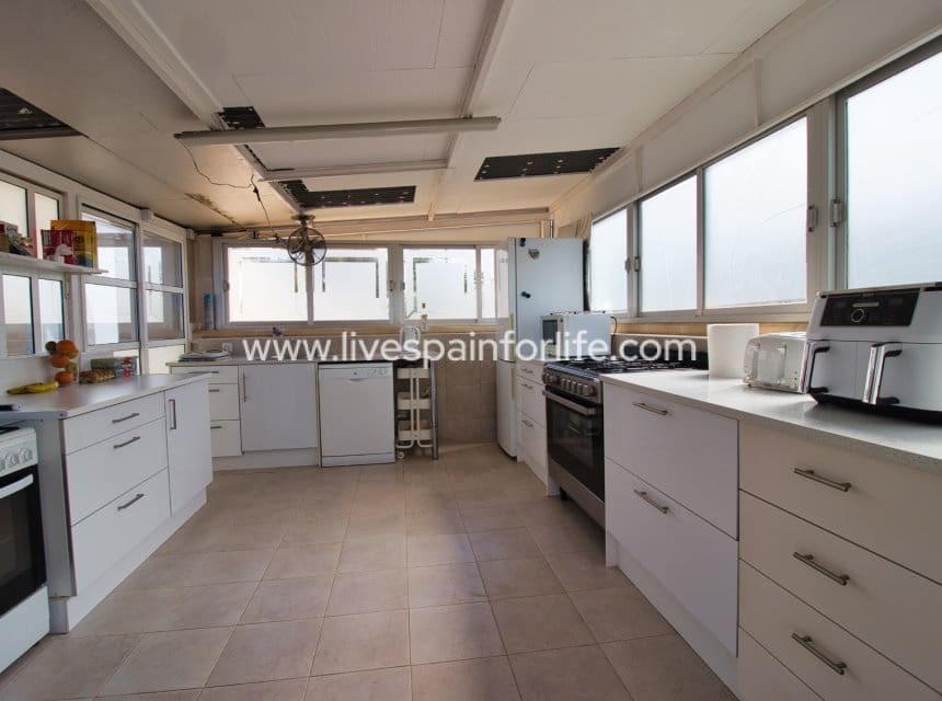 5 chambre Finca/Maison de Campagne à vendre à Albatera avec piscine - 560 000 € (Ref: 10035955)