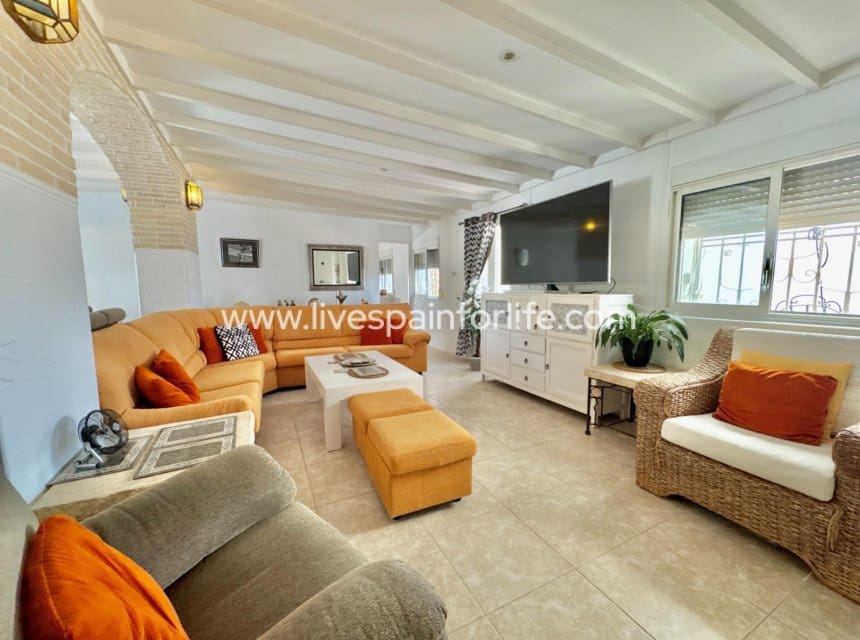 7 slaapkamer Finca/Landhuis te koop in Dolores met zwembad garage - € 629.000 (Ref: 10036210)