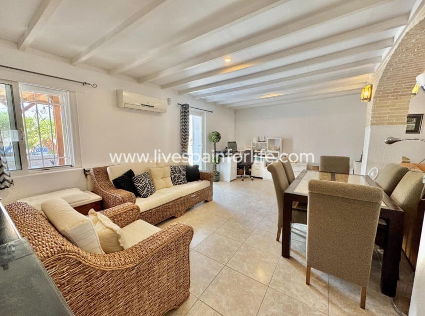 7 slaapkamer Finca/Landhuis te koop in Dolores met zwembad garage - € 629.000 (Ref: 10036210)