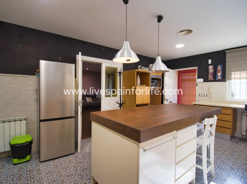 3 makuuhuone Maalaistalo myytävänä paikassa Callosa de Segura mukana uima-altaan - 480 000 € (Ref: 10036211)