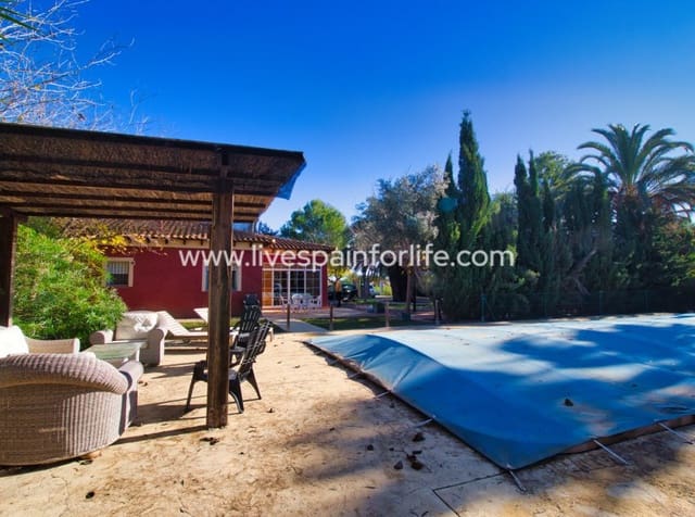 3 makuuhuone Maalaistalo myytävänä paikassa Callosa de Segura mukana uima-altaan - 480 000 € (Ref: 10036211)