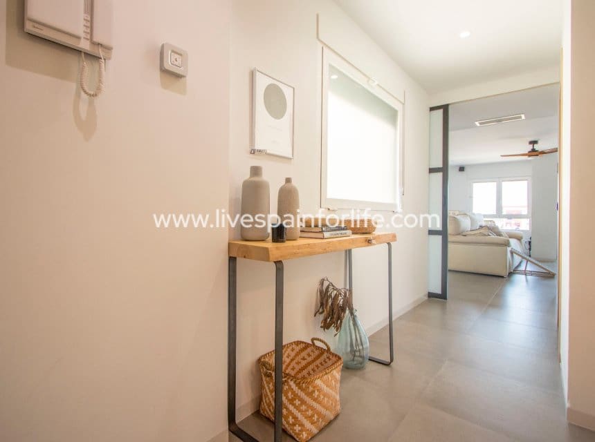 4 quarto Apartamento para venda em Albatera com garagem - 360 000 € (Ref: 10039000)