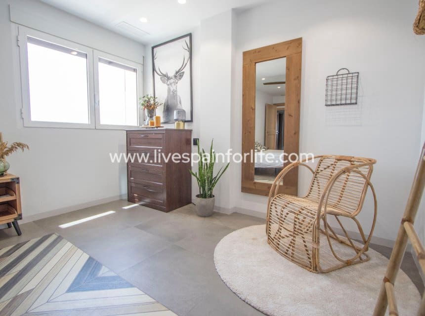 4 quarto Apartamento para venda em Albatera com garagem - 360 000 € (Ref: 10039000)