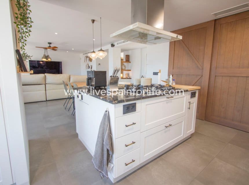4 quarto Apartamento para venda em Albatera com garagem - 360 000 € (Ref: 10039000)