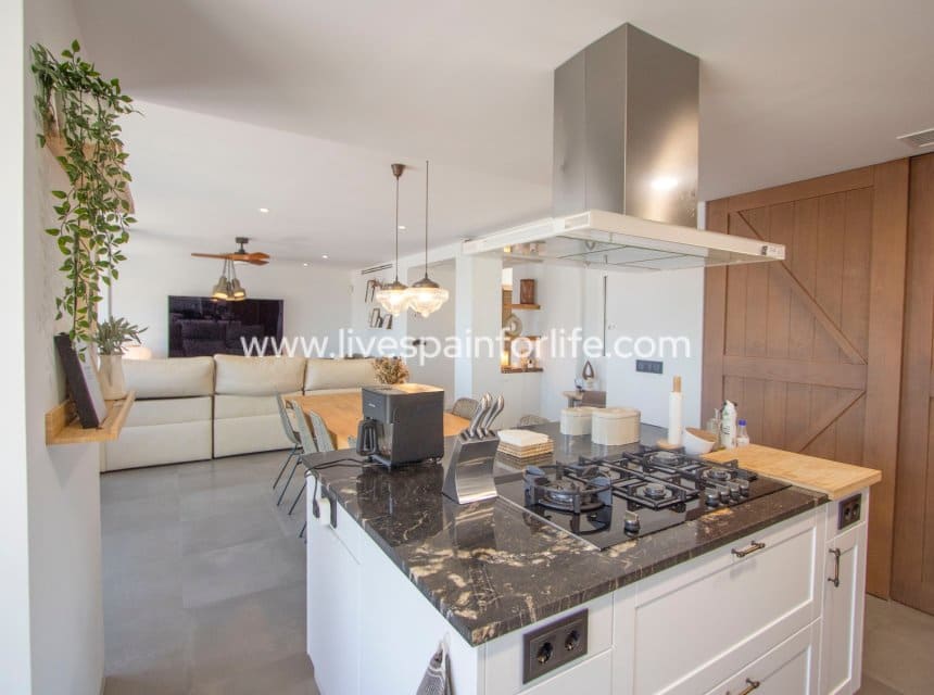 4 quarto Apartamento para venda em Albatera com garagem - 360 000 € (Ref: 10039000)
