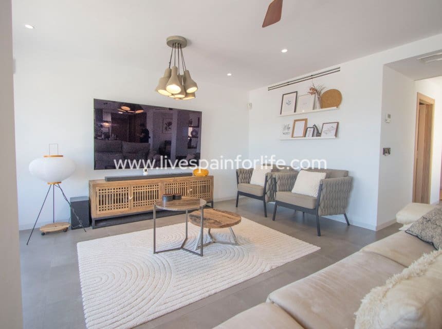 4 quarto Apartamento para venda em Albatera com garagem - 360 000 € (Ref: 10039000)