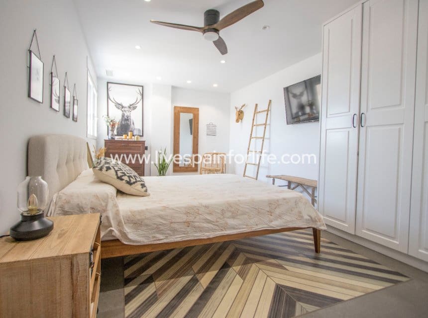 4 quarto Apartamento para venda em Albatera com garagem - 360 000 € (Ref: 10039000)