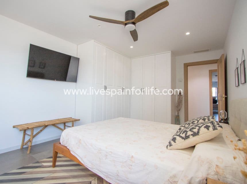 4 quarto Apartamento para venda em Albatera com garagem - 360 000 € (Ref: 10039000)