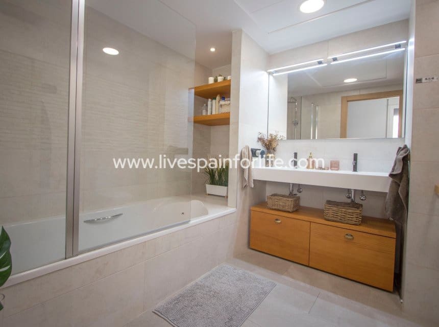 4 quarto Apartamento para venda em Albatera com garagem - 360 000 € (Ref: 10039000)