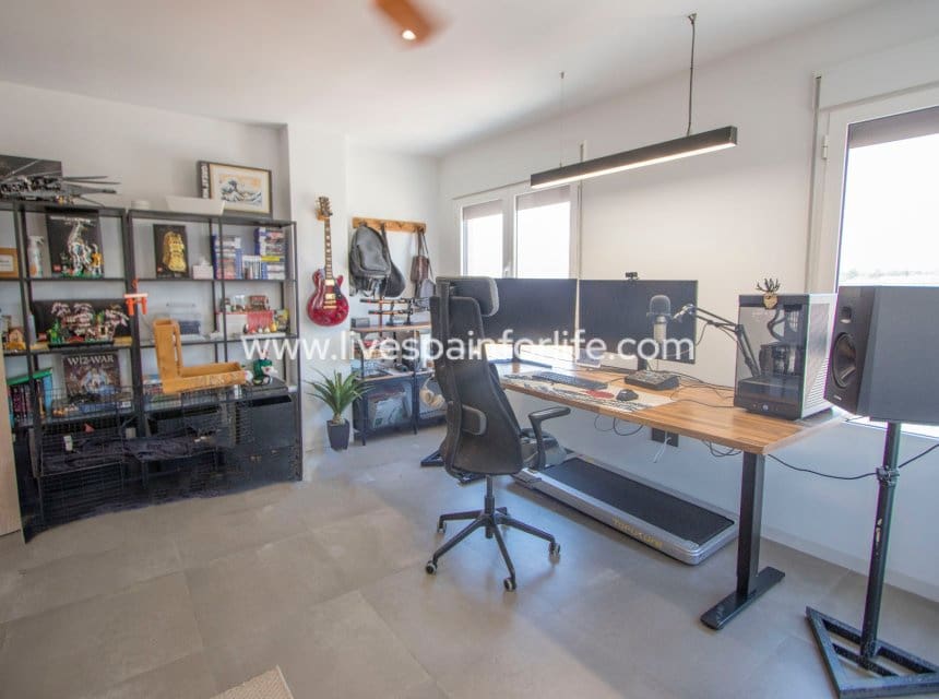 4 quarto Apartamento para venda em Albatera com garagem - 360 000 € (Ref: 10039000)