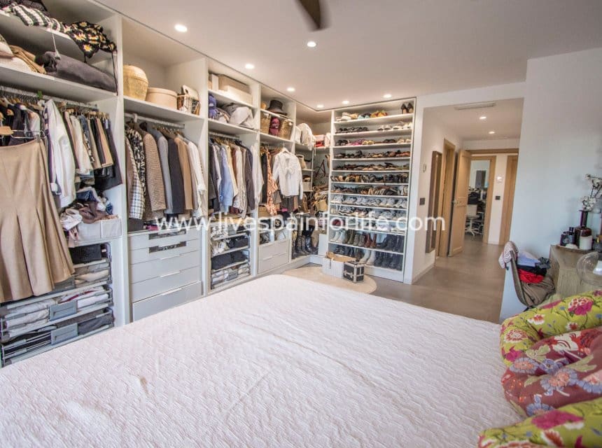 4 quarto Apartamento para venda em Albatera com garagem - 360 000 € (Ref: 10039000)