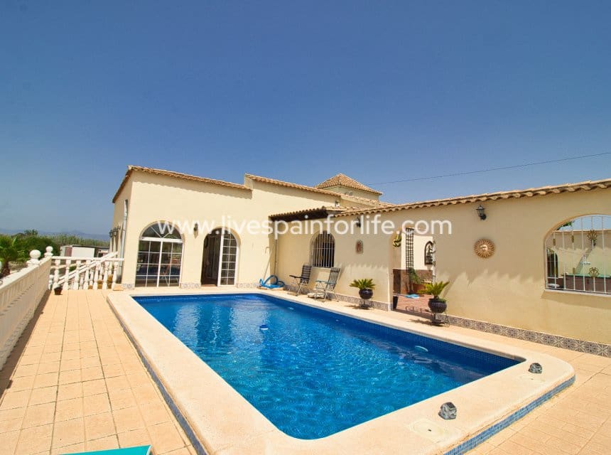 5 Zimmer Finca/Landgut zu verkaufen in Catral mit Pool - 399.000 € (Ref: 10039001)